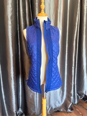 Athleta Quilted Sleeveless Vest in Royal Blue